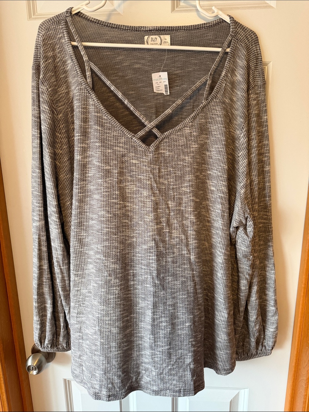 Maurices 24/7 3x NWT Heather Gray Crisscross V-Neck Long Sleeve Top